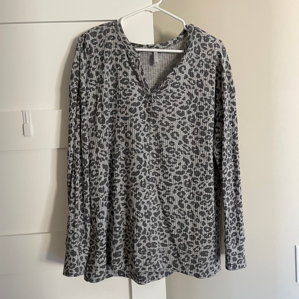 Z supply gray leopard thermal